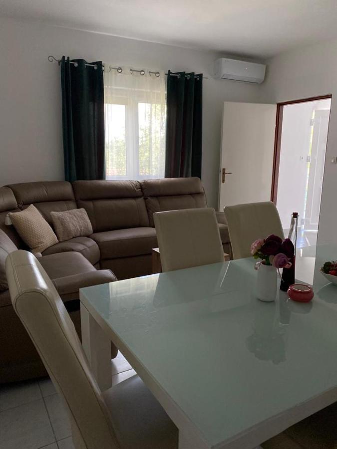 Holiday House Ana Skradin Exterior photo